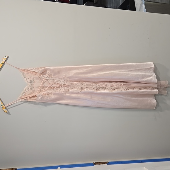 Victoria's Secret Vintage floor length satin lace cross back gown sz sma… - Picture 9 of 9